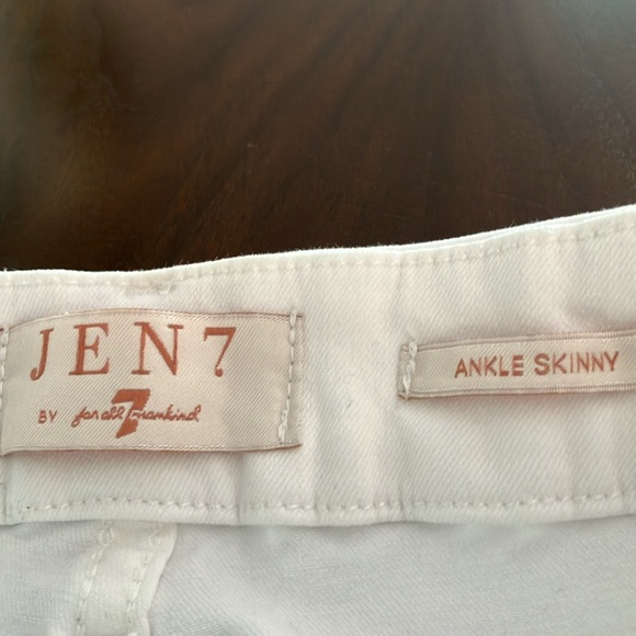 SALE Seven for all Mankind.Jen 7 white ankle jeans size 4. - Picture 2 of 6
